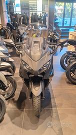 Yamaha T Max 560 2025