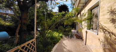 Ampio 5 Vani Terrazza Giardino Garage zona Tivoli