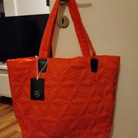 shopper Coral Mercedes Benz 