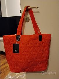 shopper Coral Mercedes Benz 