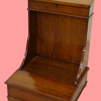 Antico inginocchiatoio in legno di ciliegio