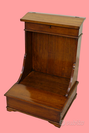 Antico inginocchiatoio in legno di ciliegio