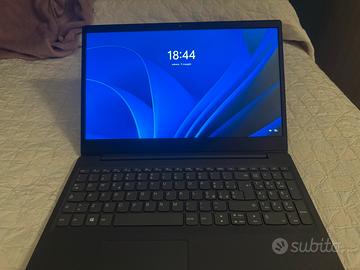 Lenovo V15 15.6”Ryzen 3, 8GB RAM, SSD 256 GB