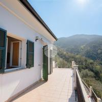 VILLA SINGOLA A AVEGNO