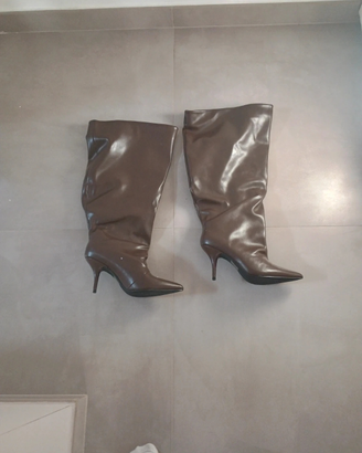 Stivale marrone gambale largo 39-Nuovo