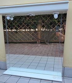 Grande specchio per bagno con luci led 