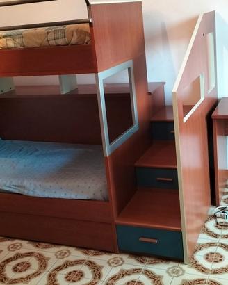 Letto a castello in legno + comodino + scrivania