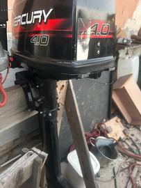 Motore fuoribordo Mercury gambo lungo