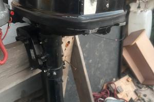 Motore fuoribordo Mercury gambo lungo