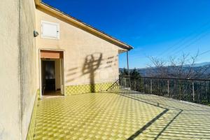 CASA INDIPENDENTE A ROCCABASCERANA