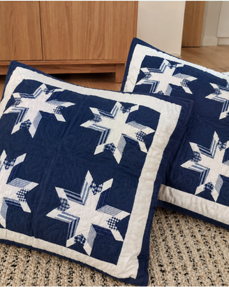 Coppia copricuscini patchwork blu e bianco