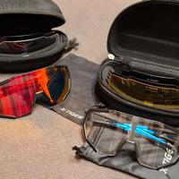 occhiali sportivi multicolore 