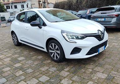 Renault Clio 1.0 SCE 2023 - Navi - Tagliando fatto