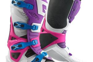 Gaerne Sg 22 Limited Edition Purple/White N 43