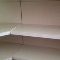 scaffale per negozio