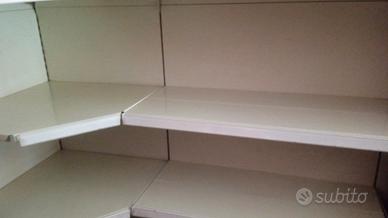 scaffale per negozio