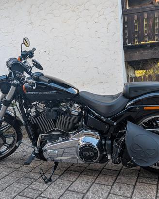 Harley Davidson Breakout