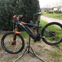 Bici pedalata assistita cube stereo