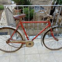 Bicicletta antica a bacchetta