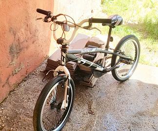 Bicicletta bmw Aurelia per bambini 8-11 anni