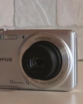 Olympus D-700 VG110 12mpx