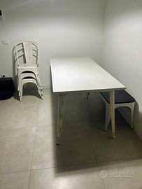 Set tavolo + 4 sedie + panca in metallo