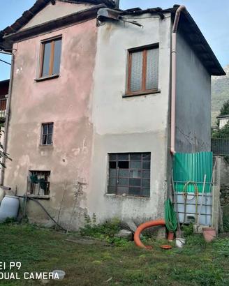 CASALE CORTE CERRO CASA AUTONOMA DA RIATTARE CON G