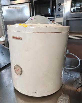 boiler per acqua calda usato