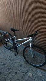 Bicicletta Rockrider Five.Zero – Colore bianco