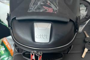 Borsa serbatoio Givi ST605+ come nuova. Att.bmw