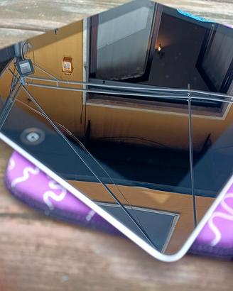 iPad 1ª Gen (2010) 16GB Wi-Fi+Cellular (3G)