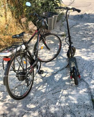 Bicicletta elettrica e monopattino elettrico 
