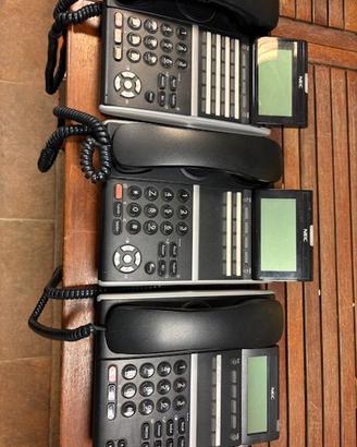 telefoni digitali NEC DT400