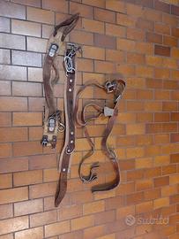 Imbracature varie in cuoio