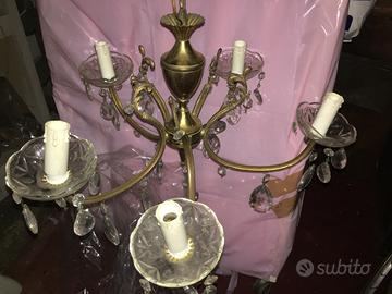 Lampadario vintage con gocce di cristallo