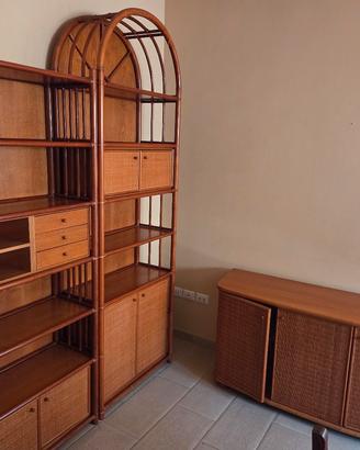 Tris mobili vintage in legno e midollino/rattan