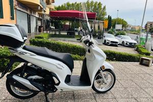 HONDA SH 350 PASSAGGIO GARANZIA TAGLIANDO INCLUS