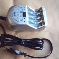 CARICA BATTERIE universale LYVIA 8398GS funzionant