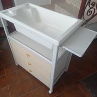 Mobile fasciatoio e vasca bagnetto 