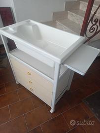 Mobile fasciatoio e vasca bagnetto 
