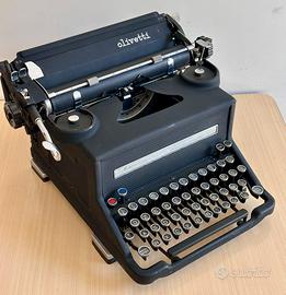 Macchina da scrivere Olivetti M40-3