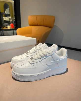 Nike Air Force 1 --- 40