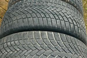 Gomme da neve Bridgestone 235 40 20