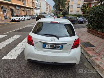 Toyota Yaris 1000  benzina  5 porte 2015