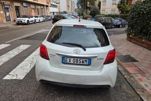 Toyota Yaris 1000  benzina  5 porte 2015
