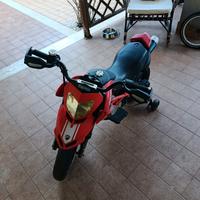 moto ducati a batteria peg perego 