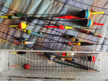 diversi galleggianti 