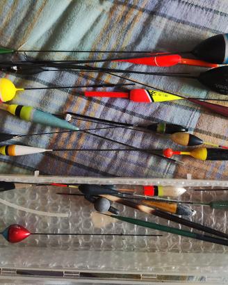 diversi galleggianti 