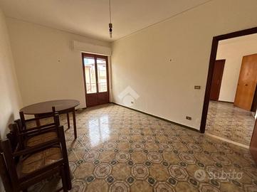 2 LOCALI A CAPACI