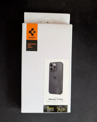 Cover semitrasparente Spigen per iPhone 13 Pro